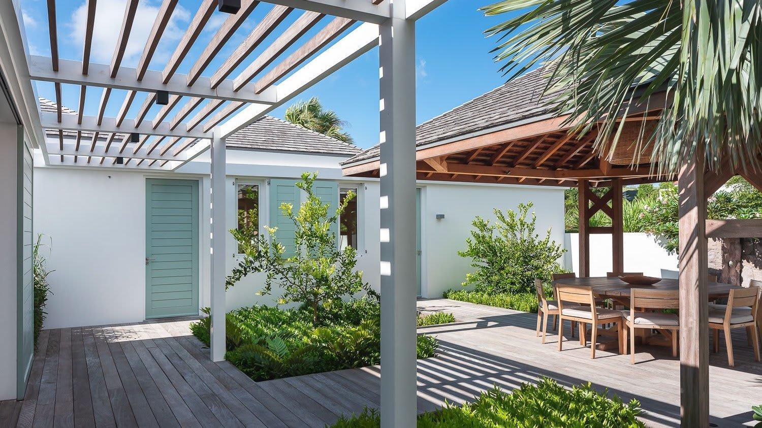 Ideally Located Prestigious Villa Toiny Екстер'єр фото
